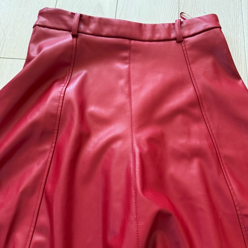 Zara Faux Leather A-Line Flare Red Midi Skirt Women’s Size Medium - Picture 3 of 10